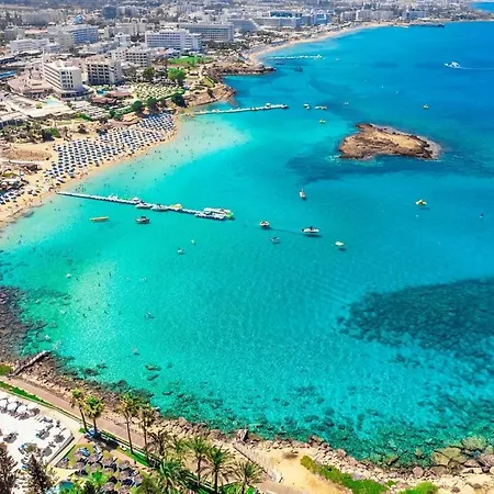 Prime Location - Fig Tree Bay,